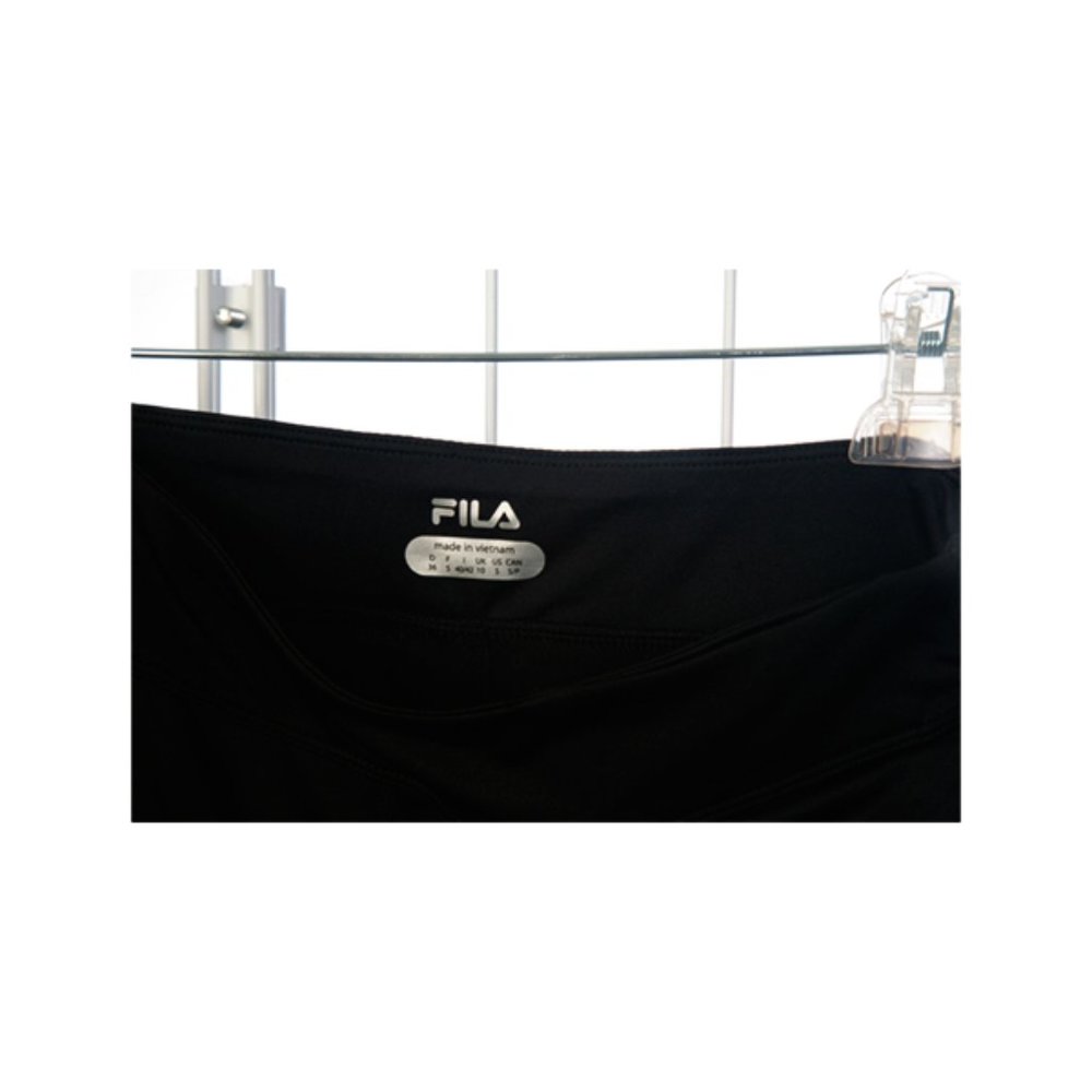 Fila Side Piped Tight Capri Athletic Wear Sm NWT - Picture 3 of 4